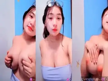 Cewek Cantik Berpayudara Besar Pamer Payudara Super Nikmat